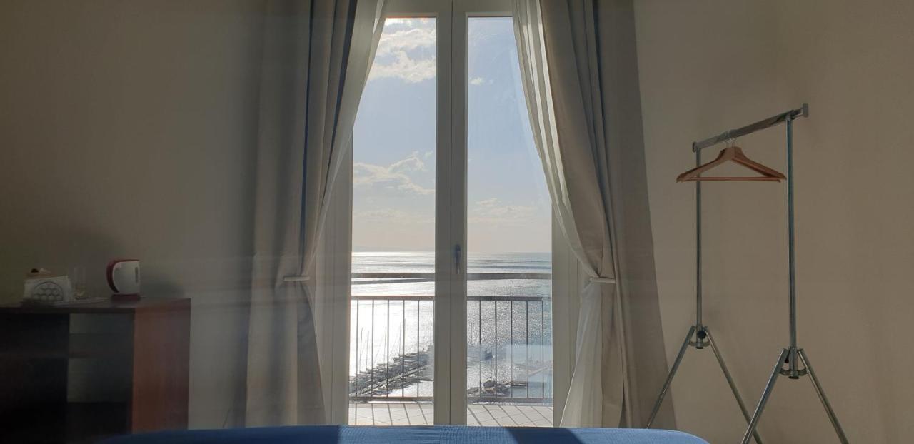 サレルノ Casa Sul Mare Bed & Breakfast エクステリア 写真